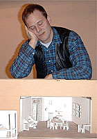 Heinz Brehm mit Modell