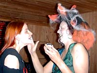 Gut geschmiert ist halb verkleidet.