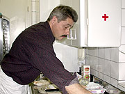 Untersttzt wird sie von Jari...