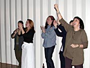 Am lautesten: Die Fans aus den eigenen Reihen ganz hinten im Saal.