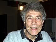 Werner strahlt: Als Prsident der Stckwahlkommission weiss er mehr als die anderen...