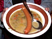 ...und selbstgemachte Gerstensuppe: En Guete!