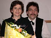 Helena und Marek organisieren das Buffet 