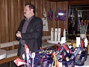 El Presidente erffnent den offiziellen Teil mit "Preisverleihung" etc.