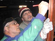 Äs bitzeli meh rechts. So isch guet!