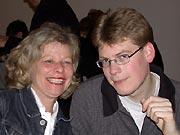 Schäkern offenbar nicht nur auf der Bühne (Anna und Christian)