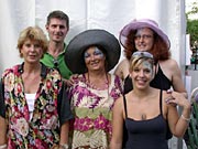 Das fast vollständige Schminkteam